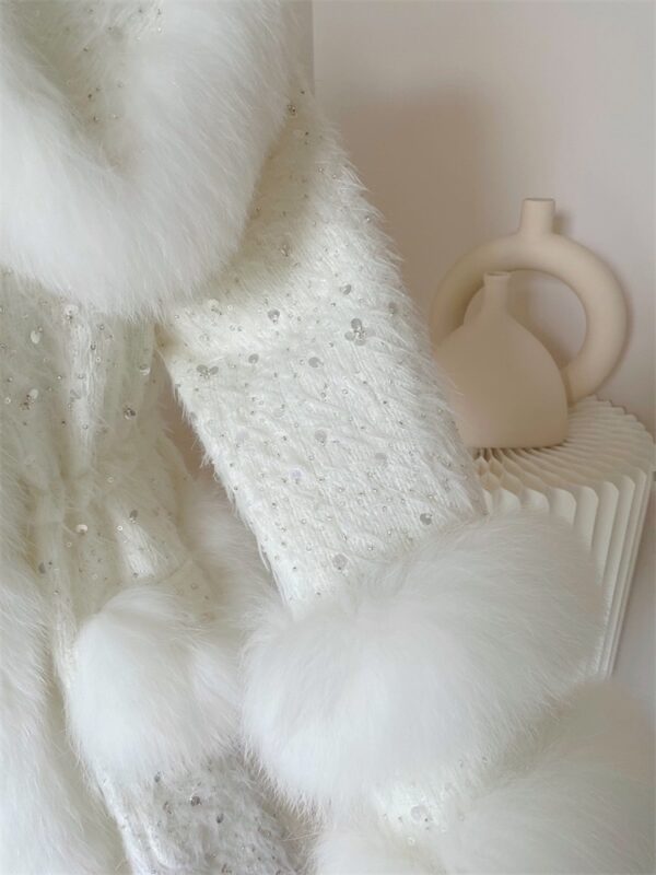 Women's Graceful And Fashionable Fox Fur Down Jacket Beaded Coat - Image 3
